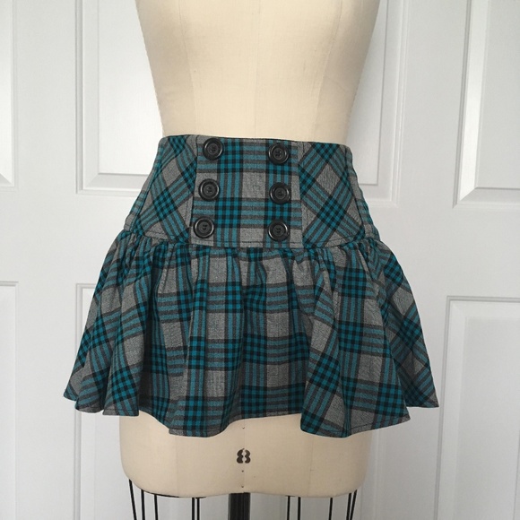 Candie's Dresses & Skirts - Candie’s Juniors Plaid Mini Skirt Candie's Dresses & Skirts - Candie’s Juniors Plaid Mini Skirt